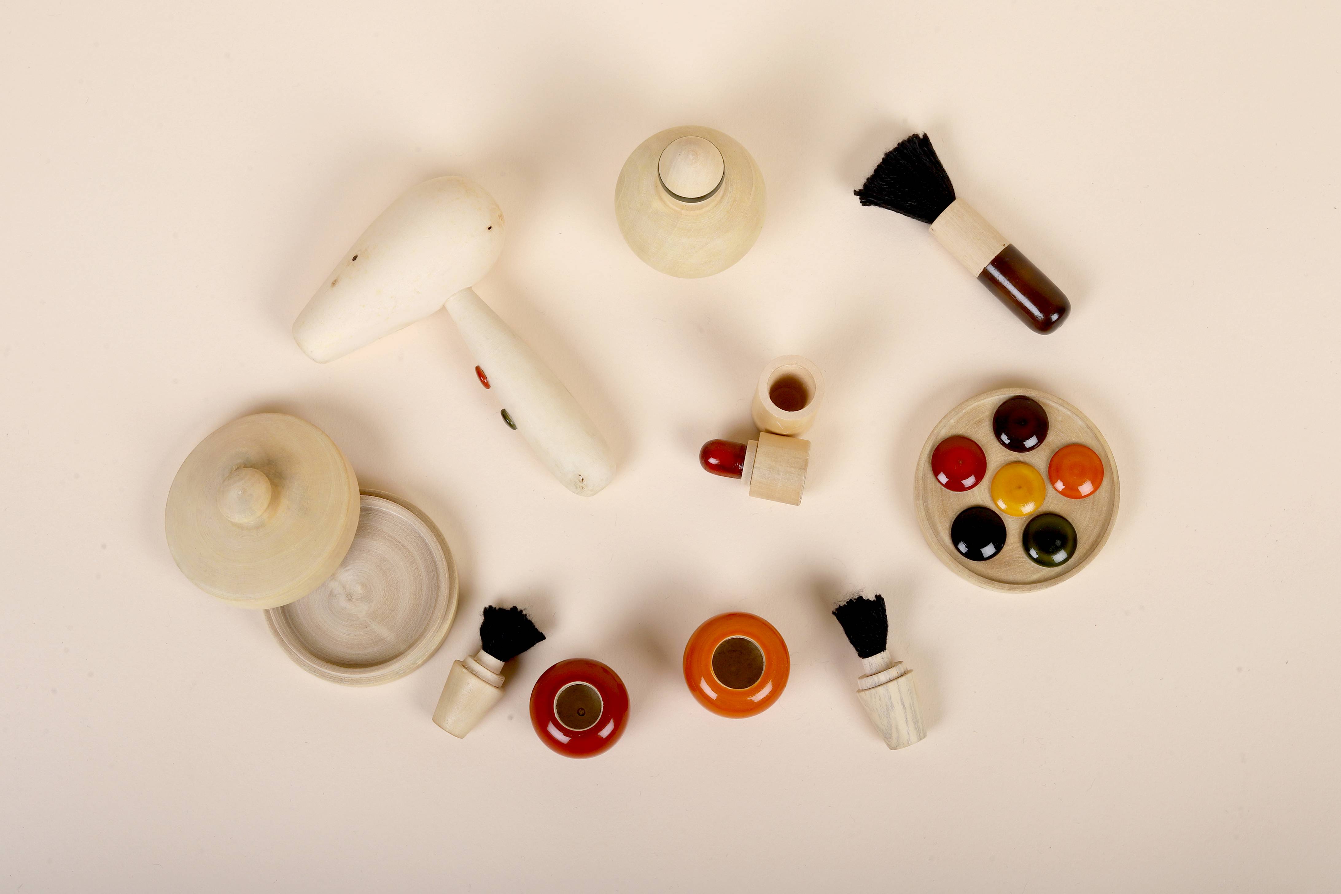 Wooden vs. Plastic Montessori Toys: What's Best for Your Child's Development?