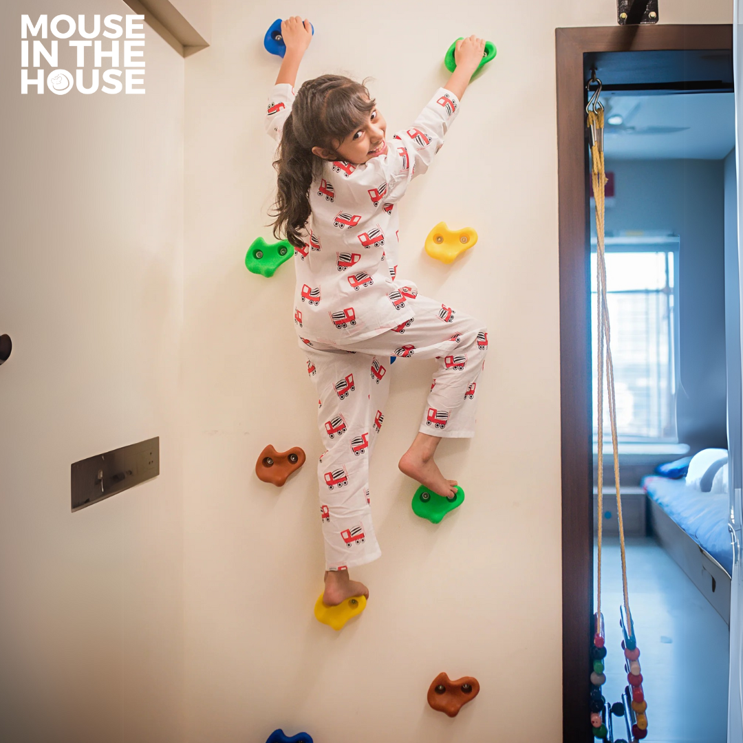 Whirly Cement Mixer- Unisex Nightdress